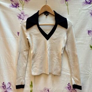 Express Light Gray With Black Collar Long Sleeve V Neck  Fitted Sweater